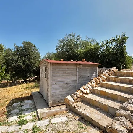 Trulli Maru Villa *