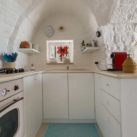 Trulli Maru Villa *