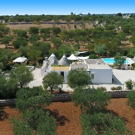 Trulli Maru Villa Alberobello